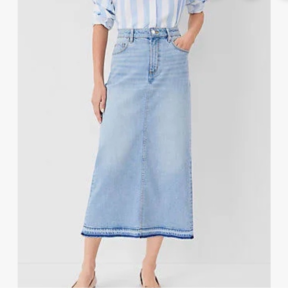 Ann Taylor Light Blue Denim Midi Skirt Frayed Hem - Picture 2 of 12